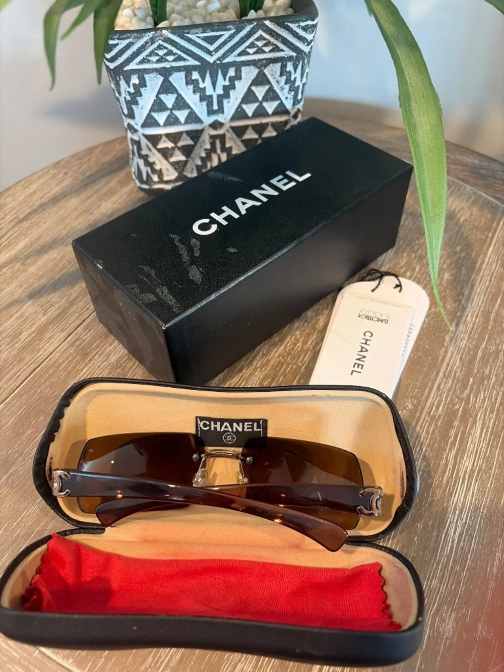 CHANEL sunglasses